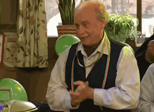 Maurice klapt enthousiast in zijn handen