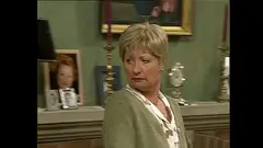 Pascale rolt met ogen, zucht