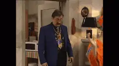 Boma in pak in de deuropening