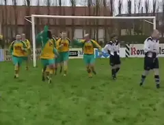 Doelpunt juichen, voetbalploeg scoort