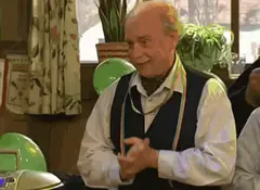 Maurice klapt enthousiast in zijn handen