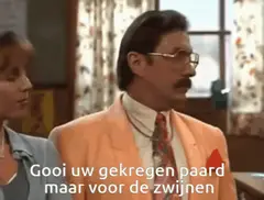 Gooi uw gekregen paard maar voor de zwijnen